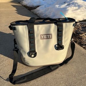 Yeti 30 Hopper Cooler